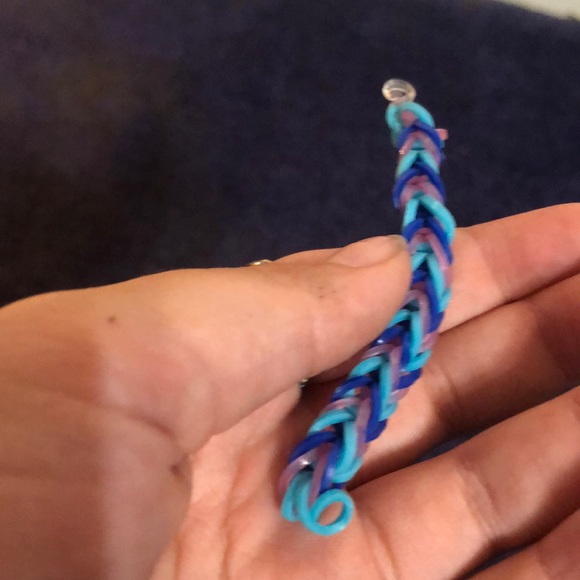 •BACKPACK KEY CHAINS• - Picture 2 of 4